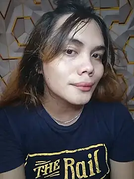 Snapshot of mikhay101 chatting on 06-12-26, 06:34 mikhay101 online show from 06-12-26, 06:34