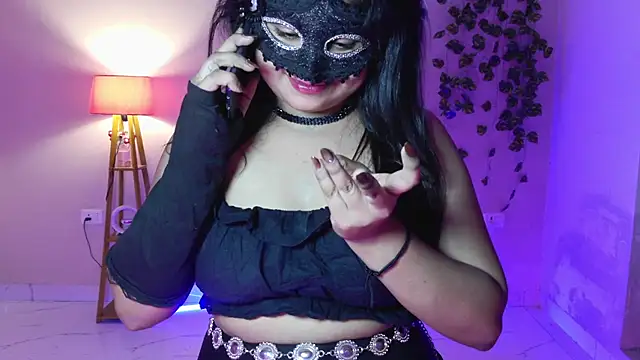 Red Heart  online show from 07-14-26, 02:05