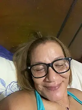 Snapshot of rosanna78322 chatting on 06-17-26, 08:43 rosanna78322 online show from 06-17-26, 08:43