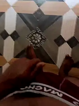 Snapshot of MNB1996 chatting on 06-18-26, 06:57 MNB1996 online show from 06-18-26, 06:57