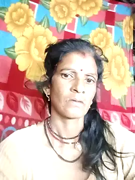 Snapshot of Cut_umang74 chatting on 06-14-26, 09:28 Cut umang74 online show from 06-14-26, 09:28