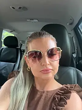 szexicicamica online show from 06-18-26, 09:47