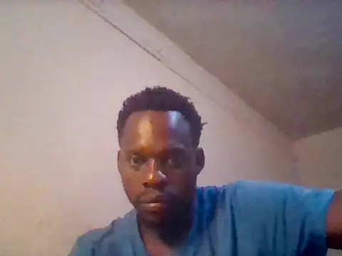 Snapshot of loonyMuse chatting on 07-13-26, 07:44 loonyMuse online show from 07-13-26, 07:44