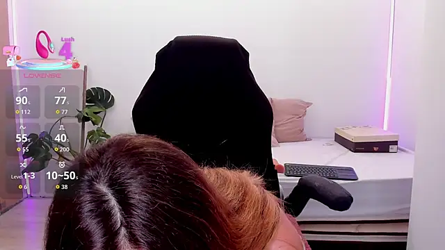 LindaWhite  online show from 09-12-25, 03:56