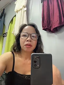 Snapshot of honghong_mother chatting on 06-10-26, 03:07 honghong mother online show from 06-10-26, 03:07