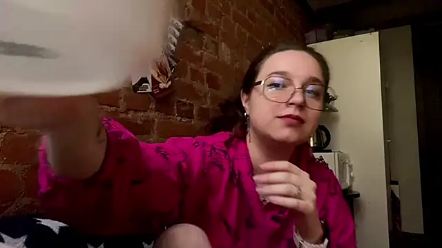 DaliLove online show from 05-30-26, 05:43