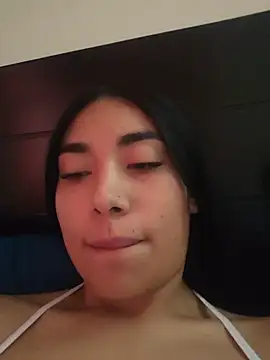 Snapshot of Amber-gold chatting on 06-22-26, 12:35 Amber-gold online show from 06-22-26, 12:35