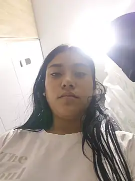 Snapshot of Amber-gold chatting on 06-25-26, 11:48 Amber-gold online show from 06-25-26, 11:48