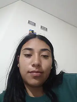 Snapshot of Amber-gold chatting on 07-16-26, 10:43 Amber-gold online show from 07-16-26, 10:43