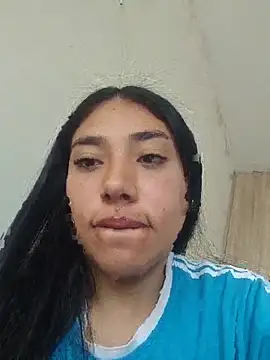 Snapshot of Amber-gold chatting on 07-18-26, 04:22 Amber-gold online show from 07-18-26, 04:22