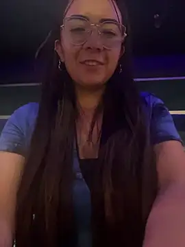Snapshot of arilynn_ chatting on 06-25-26, 01:16 arilynn online show from 06-25-26, 01:16