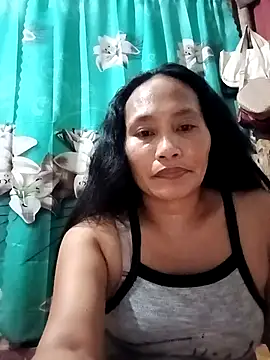 Snapshot of Queenslay chatting on 07-14-26, 11:16 Queenslay online show from 07-14-26, 11:16