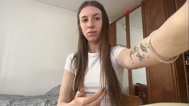 Snapshot of KathlineSutherlin chatting on 05-31-26, 12:12 KathlineSutherlin online show from 05-31-26, 12:12
