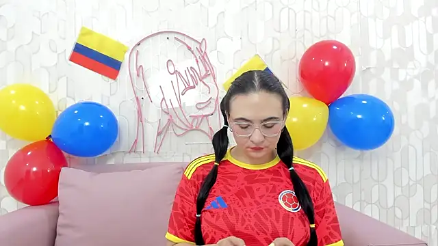 Lunna Ferrer online show from 06-27-26, 12:44