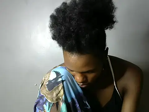 Snapshot of Blessings_lumi chatting on 06-15-26, 02:36 Blessings lumi online show from 06-15-26, 02:36