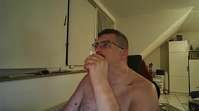 Snapshot of Redtaiger chatting on 05-30-26, 10:29 Redtaiger online show from 05-30-26, 10:29