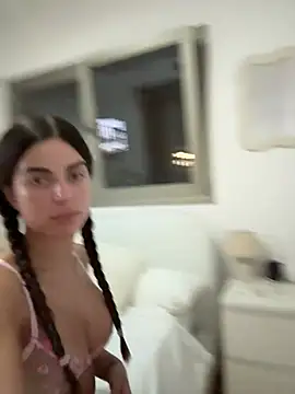 miaabelluccii online show from 07-08-26, 10:36