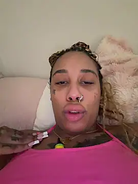 Snapshot of Kira_nyxx chatting on 06-17-26, 03:13 Kira nyxx online show from 06-17-26, 03:13