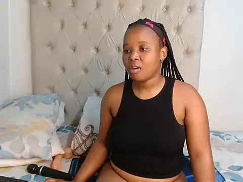 Lihle 00 online show from 06-24-26, 03:11