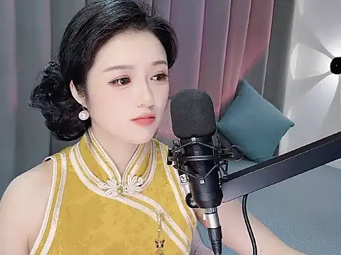 Momo-Wow online show from 06-11-26, 06:33
