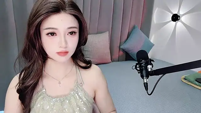 Momo-Wow online show from 06-16-26, 06:05