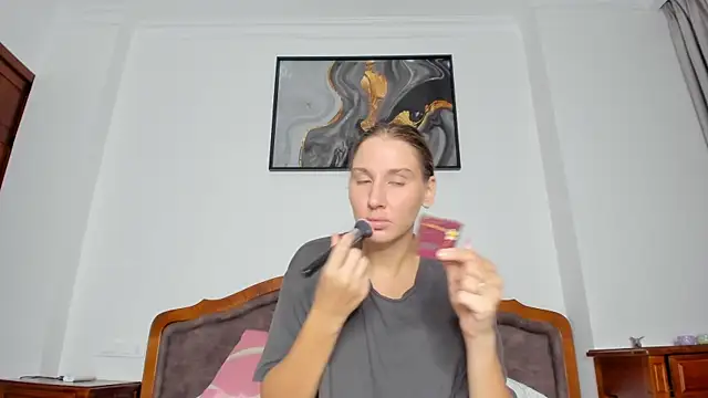 Snapshot of SofiClimbing chatting on 11-22-25, 09:41 SofiClimbing online show from 11-22-25, 09:41