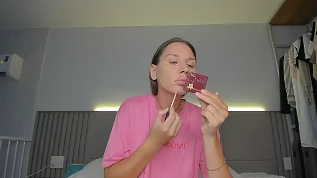 SofiClimbing online show from 04-15-26, 02:07