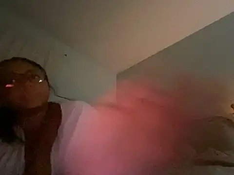 Snapshot of jacklynluvsperv chatting on 07-10-26, 04:17 jacklynluvsperv online show from 07-10-26, 04:17