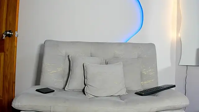 LeoCarter  online show from 07-08-26, 01:04