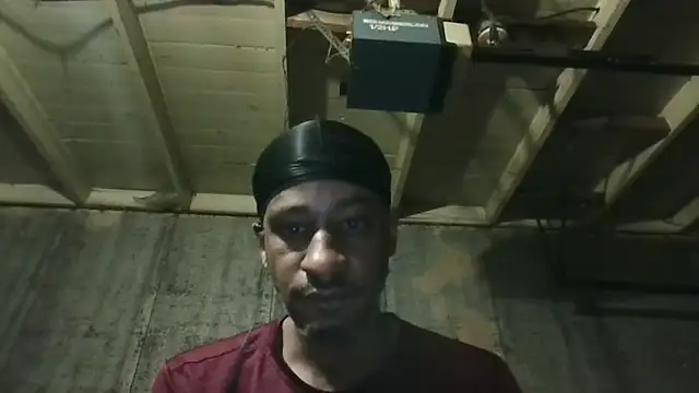 Snapshot of Leo99842 chatting on 06-18-26, 02:34 Leo99842 online show from 06-18-26, 02:34