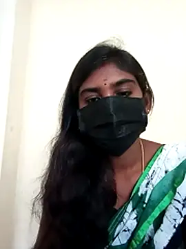 Snapshot of Keerthi_143 chatting on 08-01-26, 05:18 Keerthi 143 online show from 08-01-26, 05:18