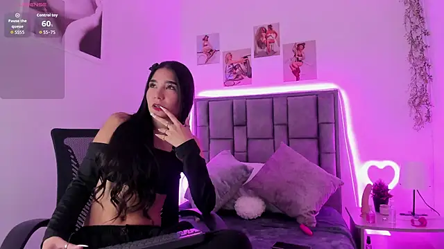 Snapshot of Violeta_Velvet_ chatting on 06-12-26, 12:48 Violeta Velvet online show from 06-12-26, 12:48