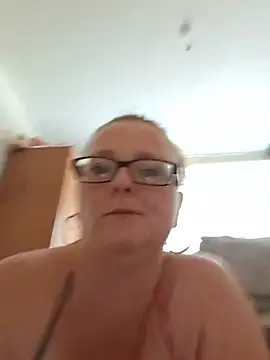 Naughtybutnicedaisy online show from 07-06-26, 04:09