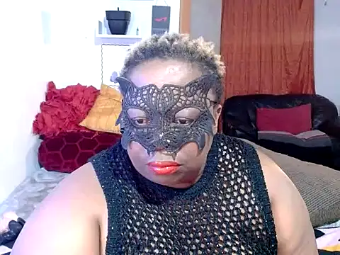 Snapshot of ROSESNICKER00 chatting on 07-05-26, 07:32 ROSESNICKER00 online show from 07-05-26, 07:32