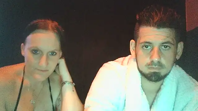Snapshot of darkseduction93 chatting on 06-16-26, 08:44 darkseduction93 online show from 06-16-26, 08:44