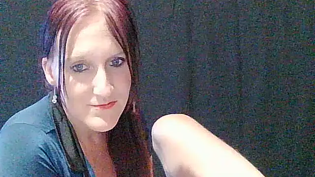 Snapshot of darkseduction93 chatting on 07-26-26, 06:26 darkseduction93 online show from 07-26-26, 06:26