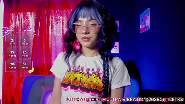 petitemila online show from 06-09-26, 06:41