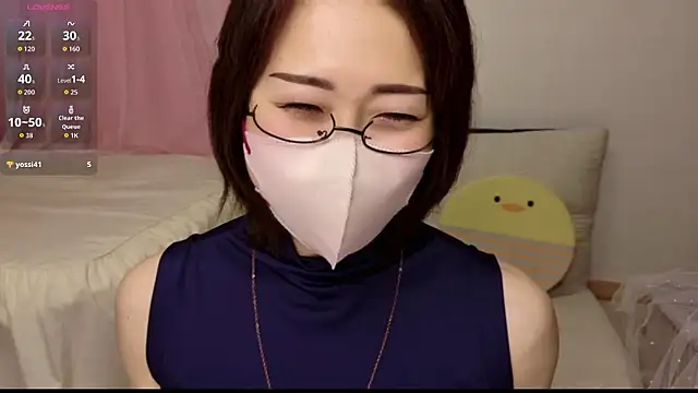Momo hip online show from 07-08-26, 11:04