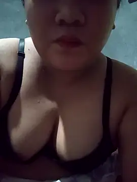 Snapshot of Cutie_Lily02 chatting on 07-07-26, 12:53 Cutie Lily02 online show from 07-07-26, 12:53