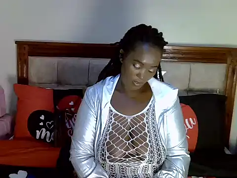 Sexxyy v online show from 07-29-26, 11:58