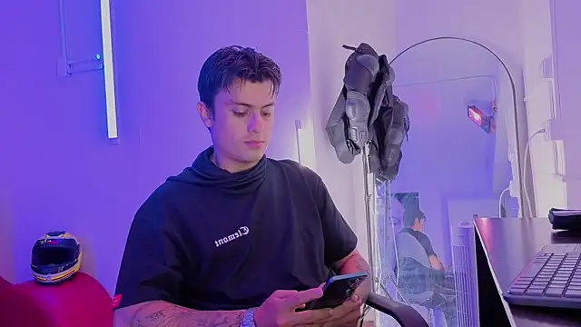 angel still  online show from 07-01-26, 03:41