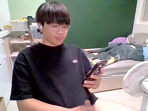 Snapshot of Yang_571 chatting on 07-10-26, 05:59 Yang 571 online show from 07-10-26, 05:59