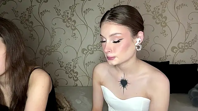 Snapshot of BestSweetyBB chatting on 06-14-26, 05:37 BestSweetyBB online show from 06-14-26, 05:37