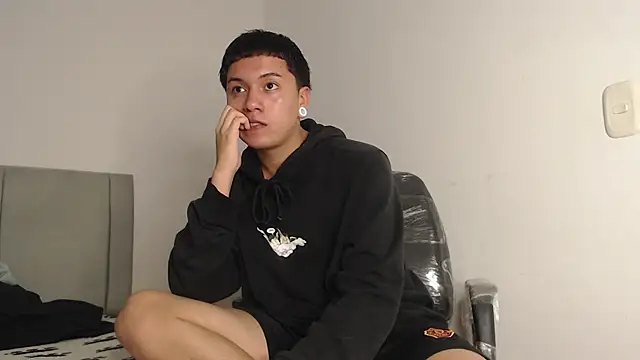 Owenn  blueee online show from 07-07-26, 12:57