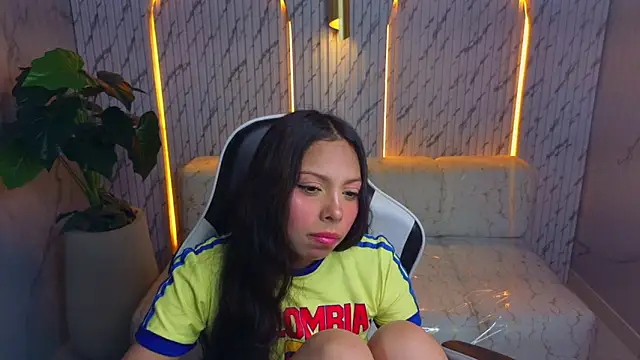 Snapshot of samantha_tx_ chatting on 06-17-26, 03:09 samantha tx online show from 06-17-26, 03:09