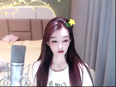 Snapshot of Mimi66688 chatting on 06-12-26, 03:44 Mimi66688 online show from 06-12-26, 03:44