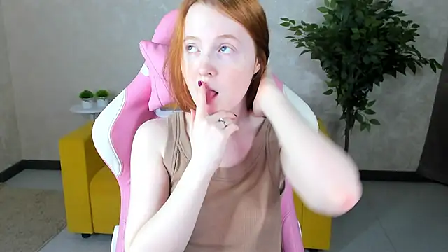 ari-kittyy online show from 06-08-26, 04:13