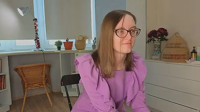 Snapshot of EstelaWeninger chatting on 06-10-26, 04:23 EstelaWeninger online show from 06-10-26, 04:23