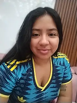 Snapshot of Amber_Herrera chatting on 06-27-26, 12:33 Amber Herrera online show from 06-27-26, 12:33
