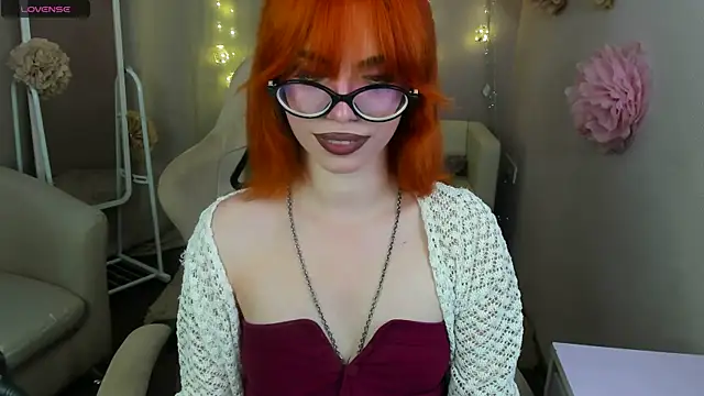 Snapshot of Velvet__Kiss chatting on 07-19-26, 08:45 Velvet Kiss online show from 07-19-26, 08:45